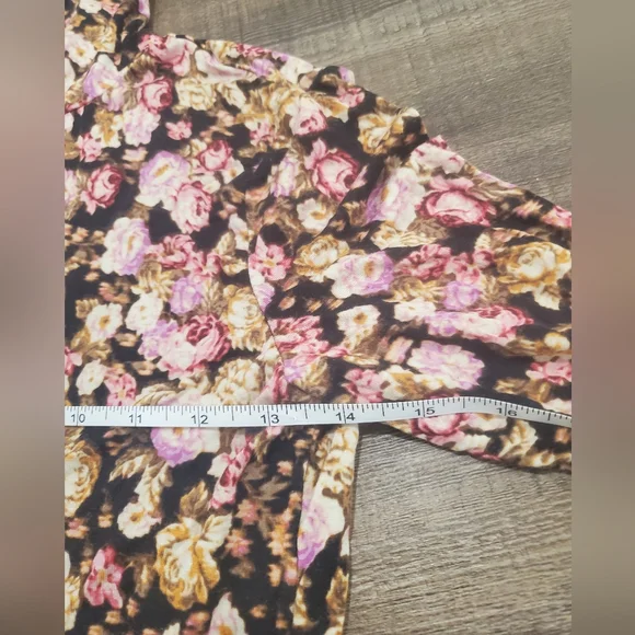 Black and Yellow Floral Long Sleeve Turtleneck by H & M size Small - Picture 6 of 10